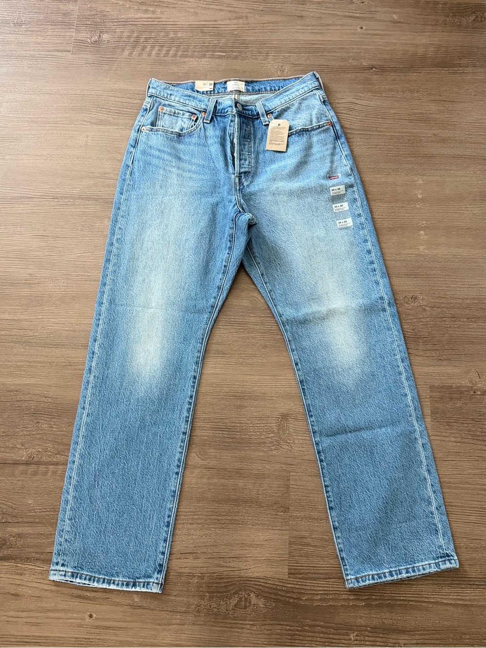 Levi’s 501 Curve High Rise Straight Leg Jeans Light Wash 30x30 NWT